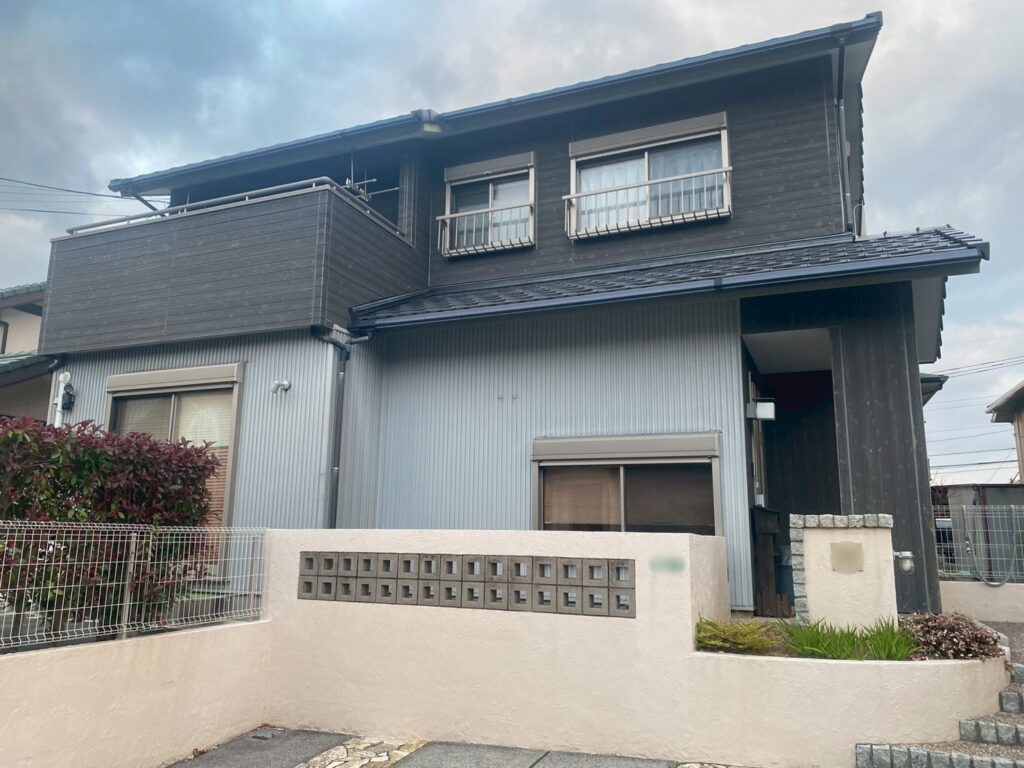 お客様の家(ビフォー)前の写真