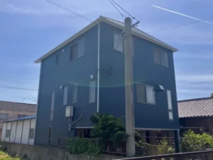 福津市  ALCボードをシリコン系多彩模様塗料で塗った外壁屋根塗装